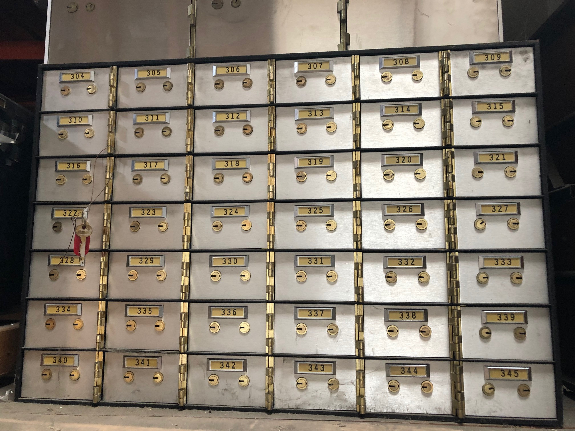 fire proof safe deposit box
